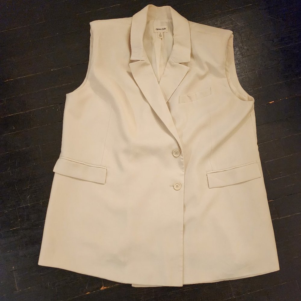 Womens  cream vest New Size xl